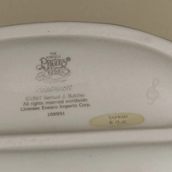 PRECIOUS MOMENTS February Collection 10991 - Picture 6 of 6